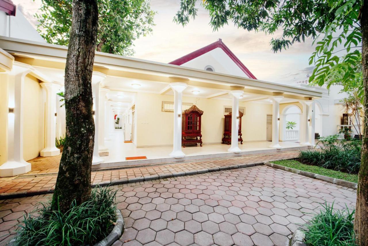 Tirtodipuran Hotel By Natts Hospitality Indonesia Yogyakarta Bagian luar foto